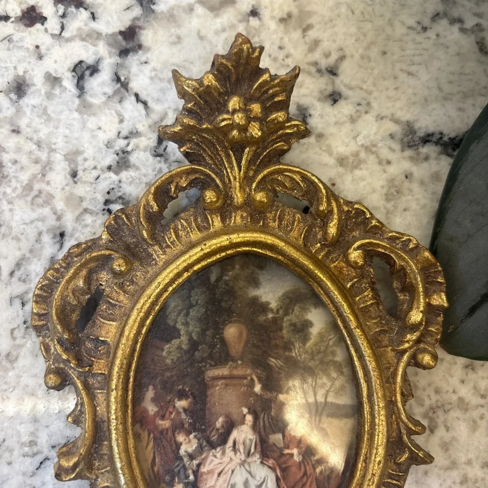 Italian Florentine Gold Gilt Ornate Oval Framed Ladies Court Italy Vintage
